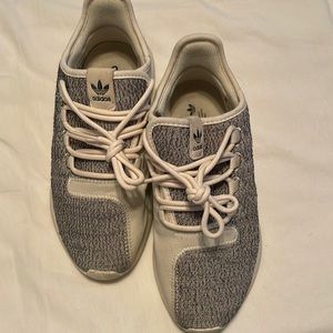 Adidas shoe (womens size 6)